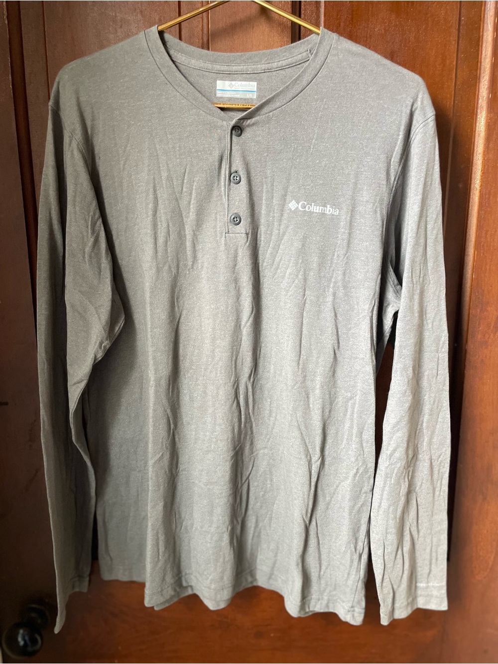 Columbia men’s large long sleeve gray henley shirt